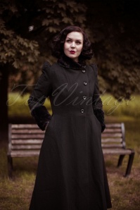 Vixen - 40s Violet Fur Trim Dress Coat in Black 2