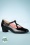 B.A.I.T. Zapatos de tacón con correa en T Fawn de los años 60 en negro