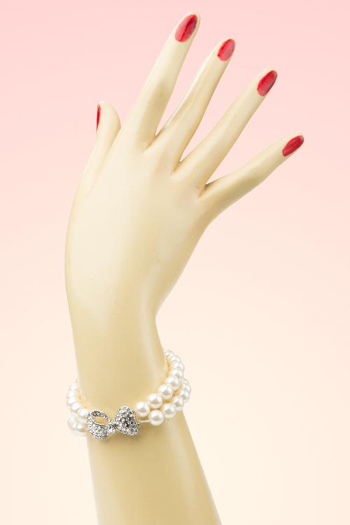 Collectif Clothing - 30s Sweet Bow Double Pearl Bracelet  3