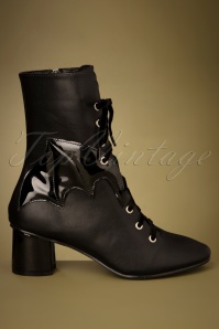 Banned Retro - 60s Dreamcatcher Lace Up Bat Booties in Black 2