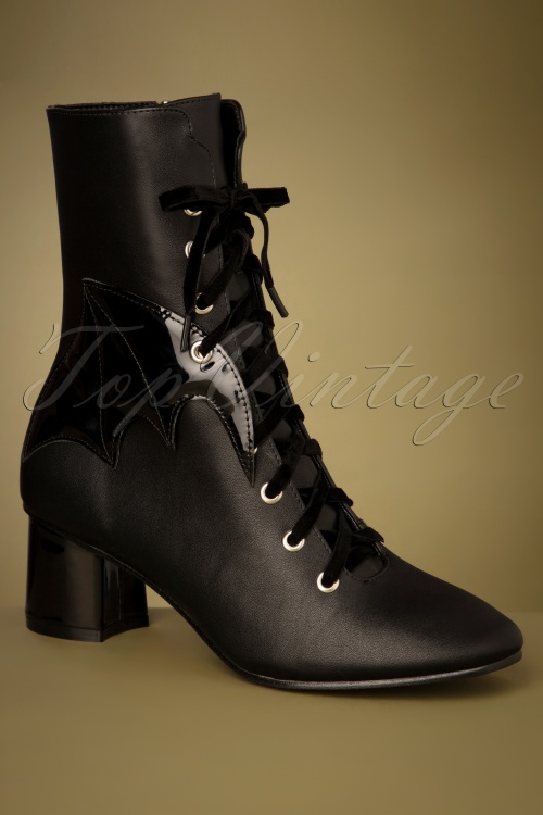 Banned Retro - 60s Dreamcatcher Lace Up Bat Booties in Black