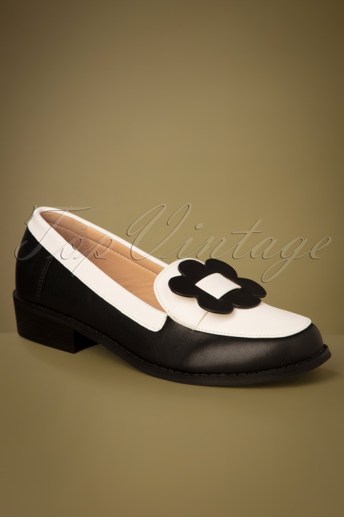 Banned Retro - 60s Evening Primrose Loafers in Black and White