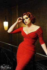Pinup Couture - Monica Kleid aus mattem, rotem Jersey-Strick von Laura Byrnes Black Label