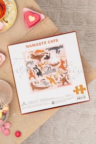 Fashion, Books & More - Namaste katten puzzel van 500 stukjes 3