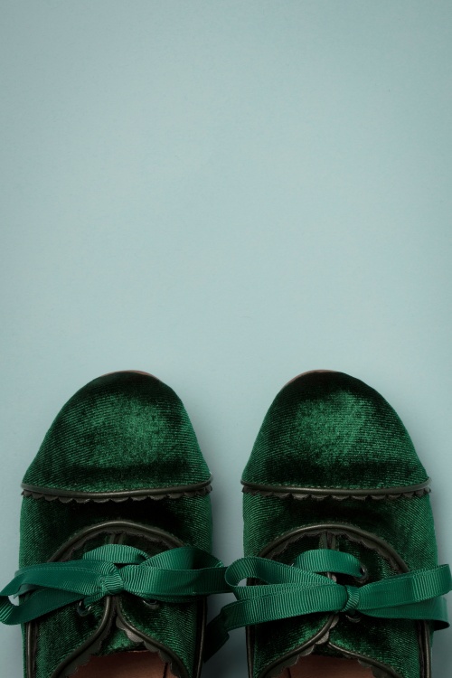 Chelsea Crew - 40s Madison Velvet Shoe Booties in Emerald Green 3