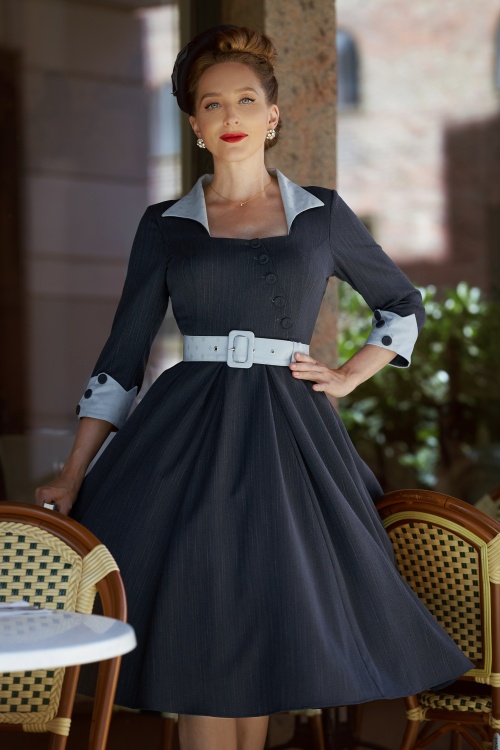 Miss Candyfloss - Jael Abalone Asymmetrical Swing Dress Années 50 en Bleu Marine