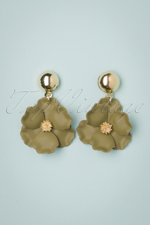 Day&Eve by Go Dutch Label - 60s Flower Earrings in Gold and Sage