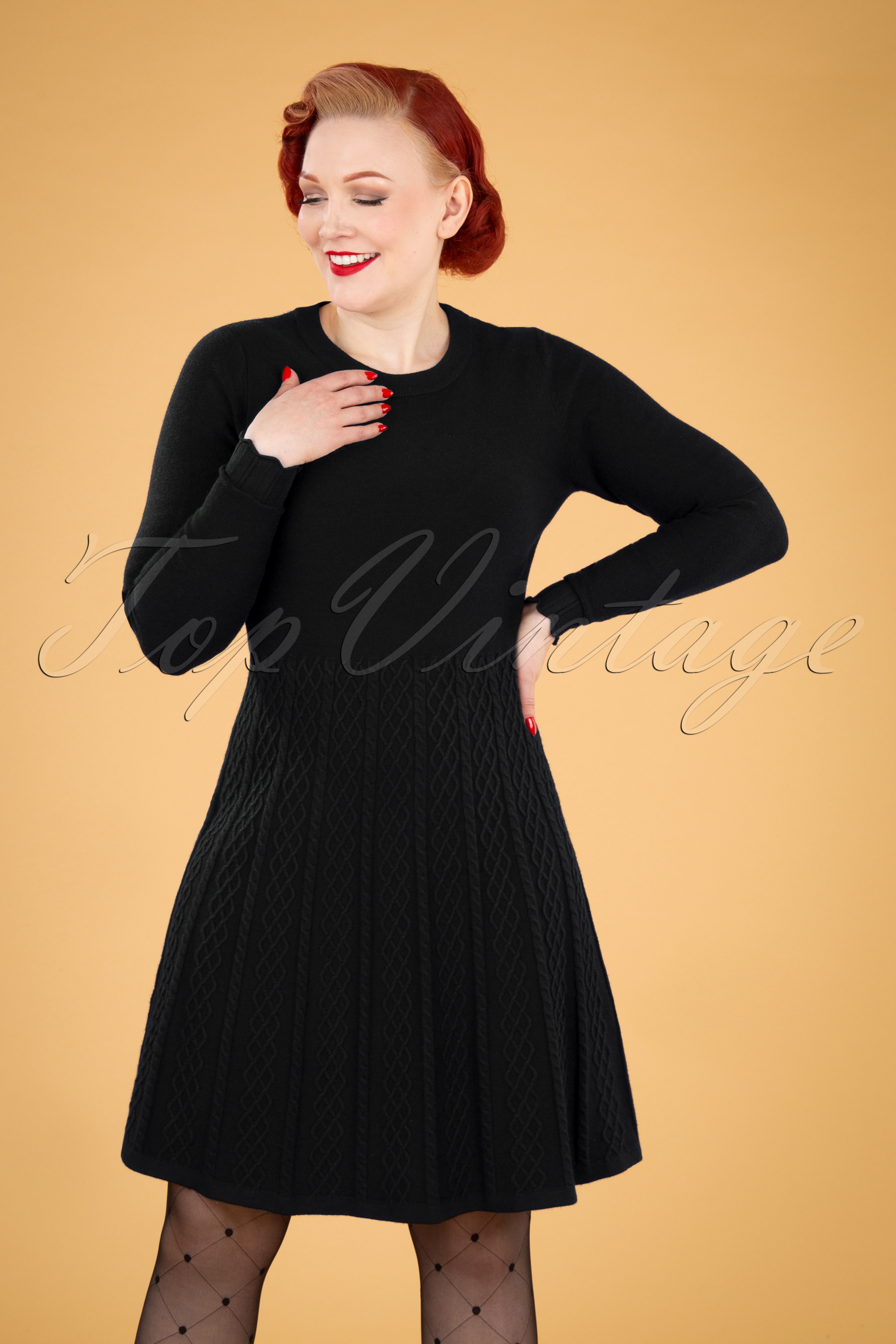 Smashed Lemon 60s Nina Knitted Dress in Black Shop at Topvintage