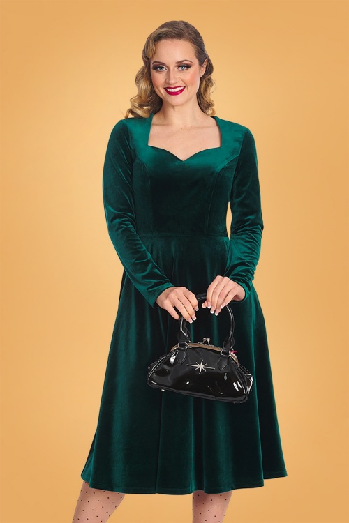 Banned Retro - 50s A Royal Evening Velvet Swing Dress in Green 3