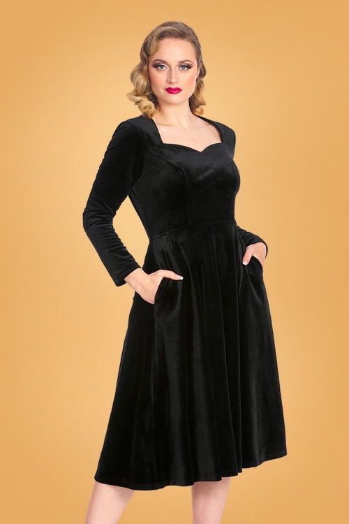 Banned Retro - 50s A Royal Evening Velvet Swing Dress in Black 3