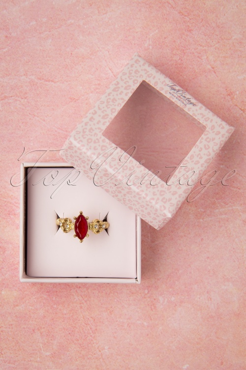 Topvintage Boutique Collection - Queen Off Duty Ring in Gold und Rot 3