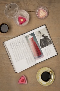 Fashion, Books & More - Kleines Buch von Chanel 3
