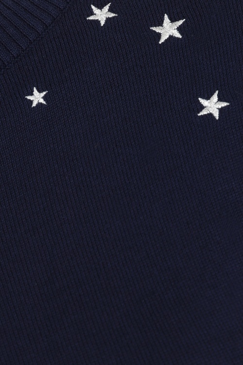 Bright and Beautiful - Teesa Star Pullover in Blau 4