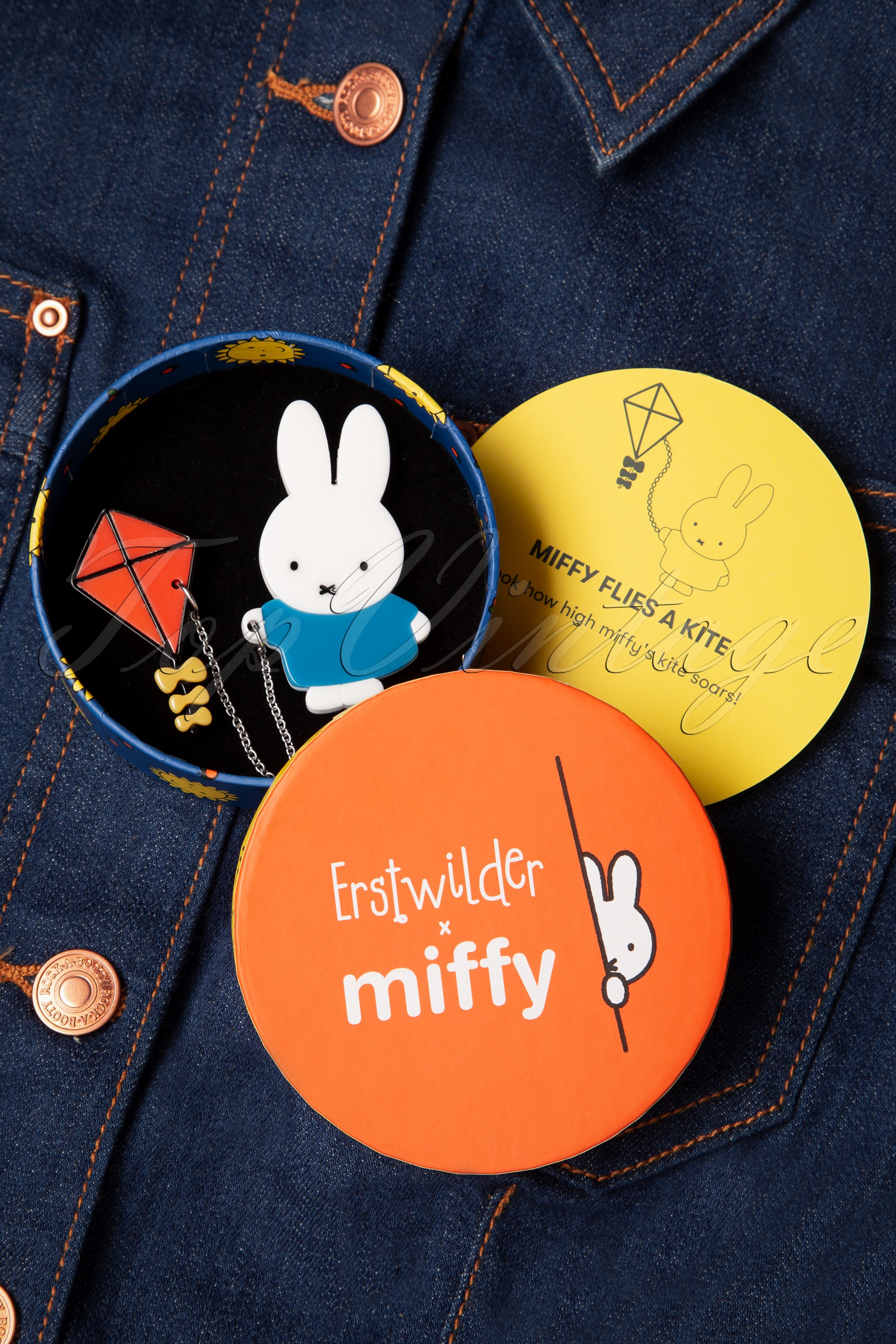 Erstwilder - Miffy Flies a Kite broche 2