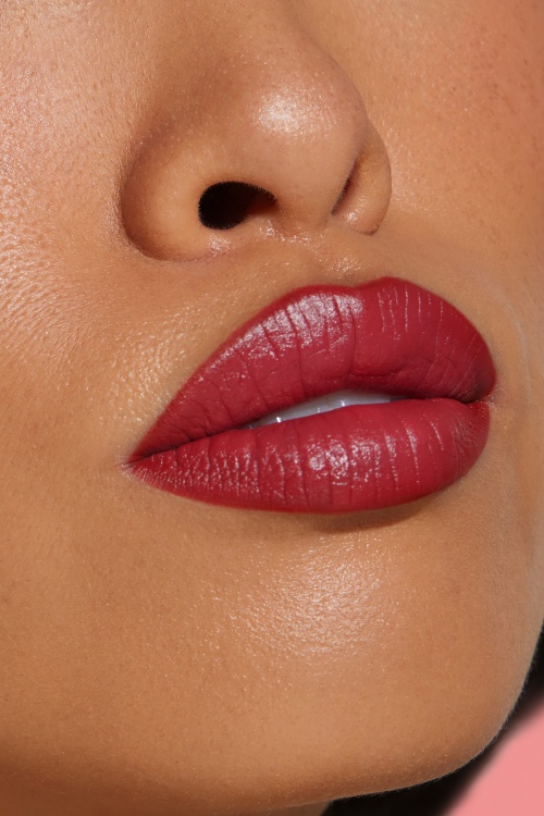 Bésame Cosmetics - Classic Colour Lipstick en Mary Red 5