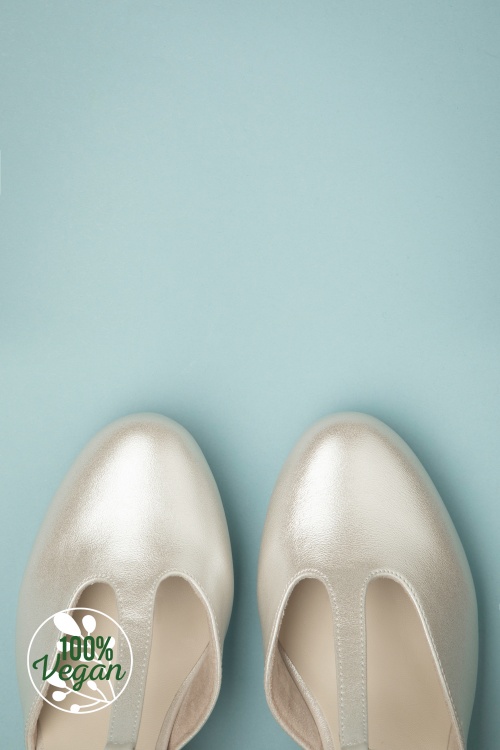 Tamaris - 50s Phyllis T-Strap Pumps in Pearly White 2