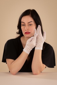Juliette's Romance - Romantische katen handschoenen in gebroken wit 3