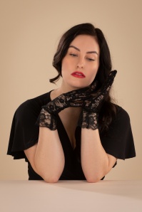 Pamela Mann - Korte handschoenen met bloemenkant in zwart 3