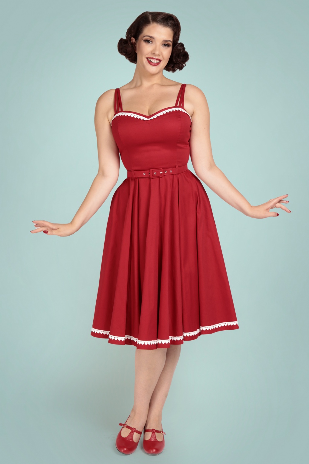 Buitenshuis abortus stimuleren Collectif Clothing | Nova Heart Trim Swing Dress in Red