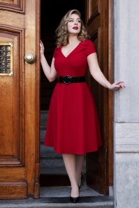 Glamour Bunny Business Babe - Rita Marlow Dress en Rouge Vif