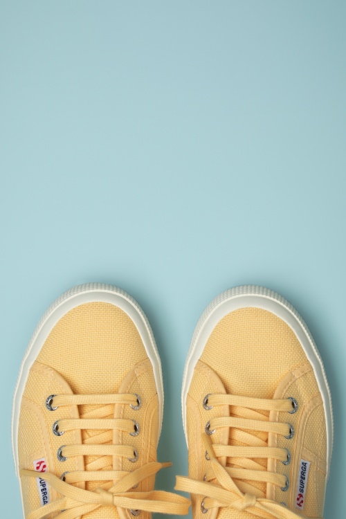Superga - Cotu Classic Sneakers in Pastel Yellow 2