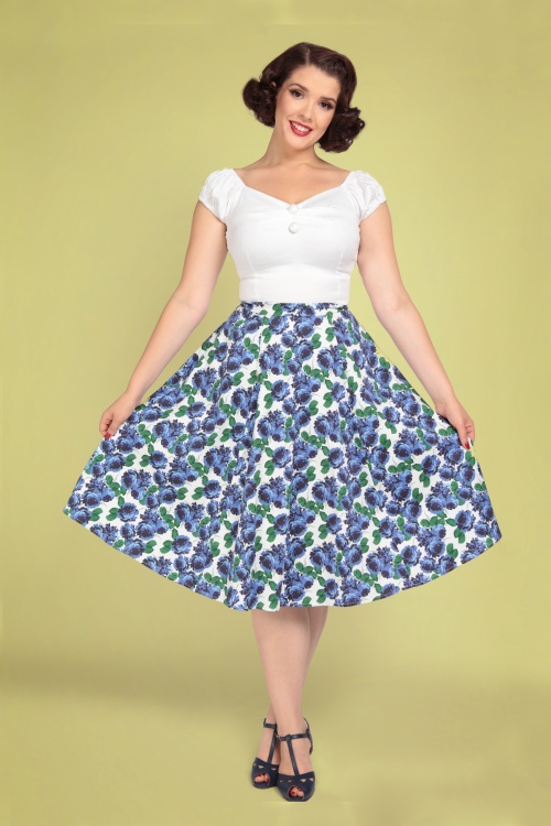 Collectif Clothing - Matilde Pretty Roses Swing Skirt in White and Blue