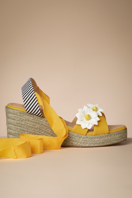 Banned Retro - Lady Daisy Wedges in Gelb 4