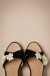 Banned Retro - Lady Daisy Wedges in Black 3