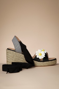 Banned Retro - Lady Daisy Wedges in Black 4