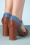 La Veintinueve - Magnolia Leather T-Strap Pumps en Bleu et Marron 5