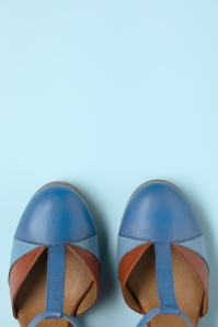 La Veintinueve - Magnolia Leather T-Strap Pumps in Blue and Brown 3