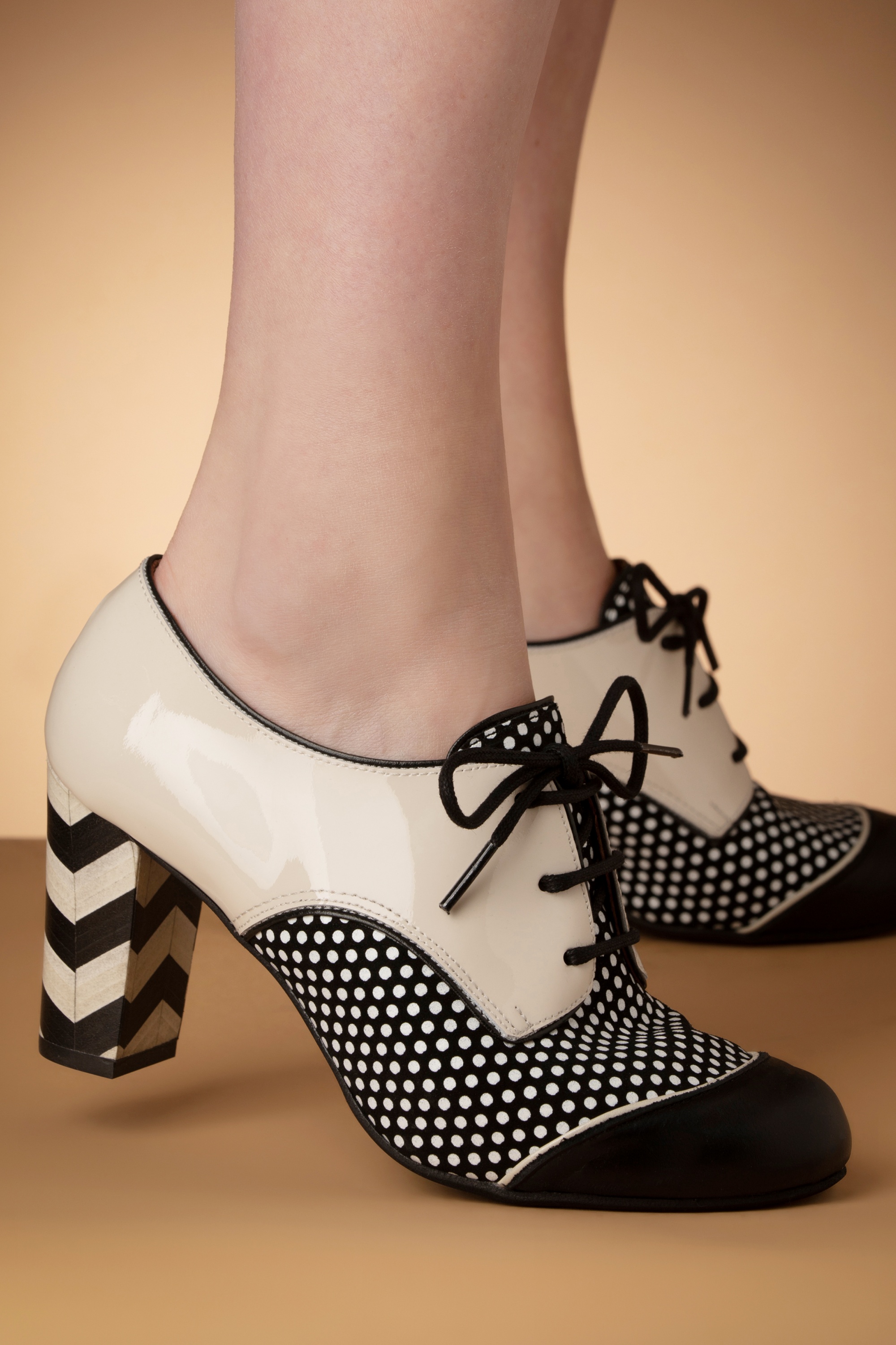 Nemonic - Madison lederen booties in zwart en romig wit