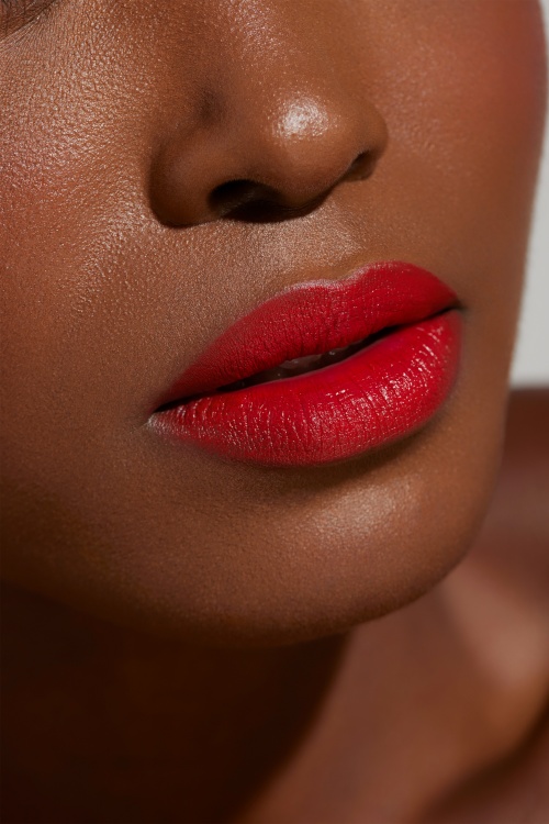 Bésame Cosmetics - Classic Colour Lipstick in Bésame Red 4