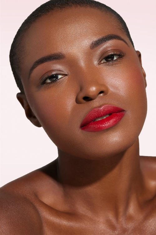 Bésame Cosmetics - Classic Colour Lipstick en Rouge n Victoire 6