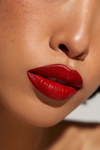 Bésame Cosmetics - Classic Colour Lipstick in Fairest Red 4