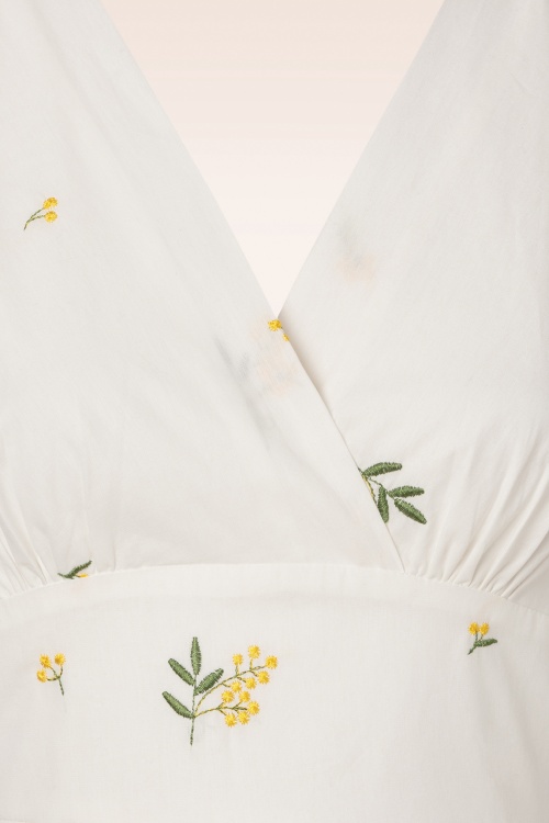 Vixen - Flower Embroidered Swing Dress en Blanc 3