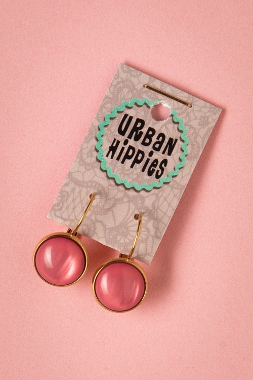 Urban Hippies - Vergulde dot oorbellen in framboos 2