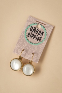 Urban Hippies - Vergulde dot oorbellen in ivoor 2