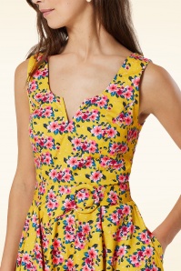 Timeless - Mina floral swing jurk in geel 2