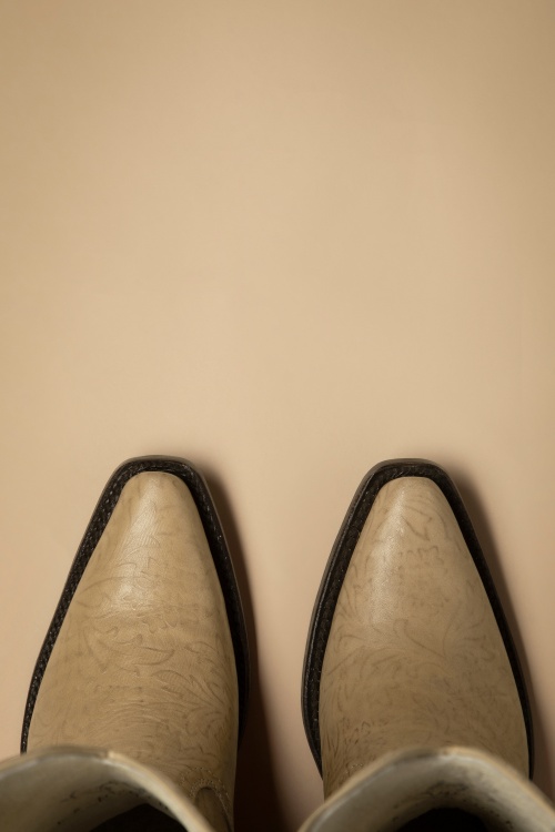 La Pintura - Gabriela Leather Western Boots in Dark Ivory 2