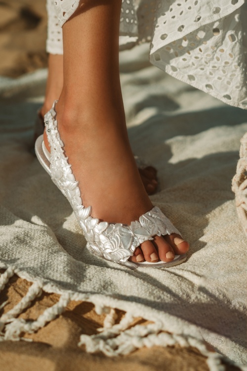 Sunies - Flexi Butterfly Flipflop Sandals en Nacre