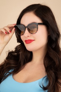 Collectif Clothing - Jennifer Oversized Sunglasses in Brown