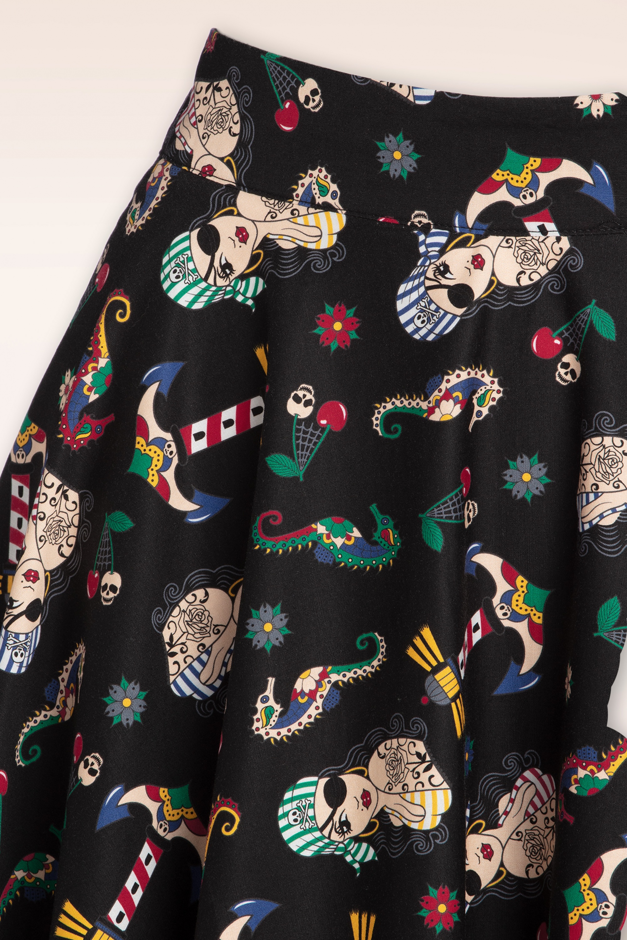 Banned Retro - Anchor Pin Up Swing Skirt en Noir 4