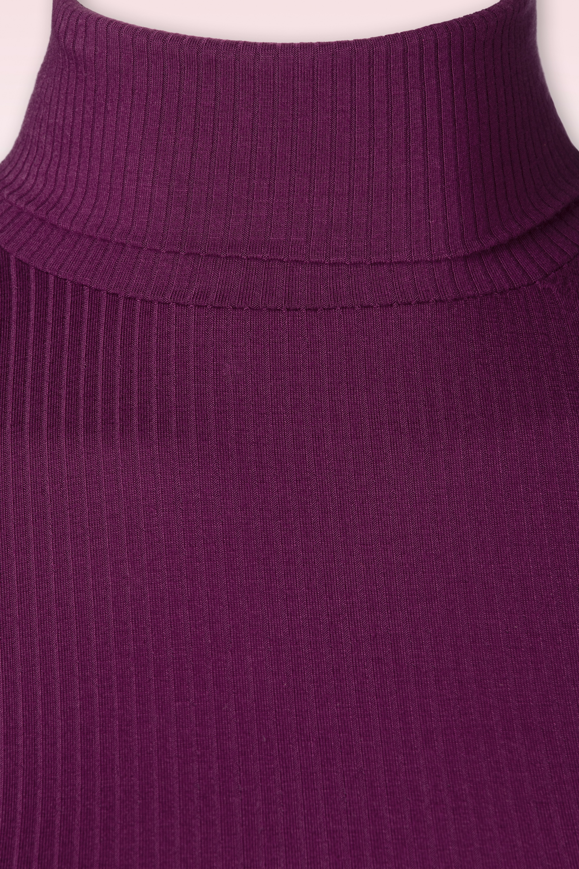 King Louie - Geripptes Rollkragen Shirt in Caspia Purple 3