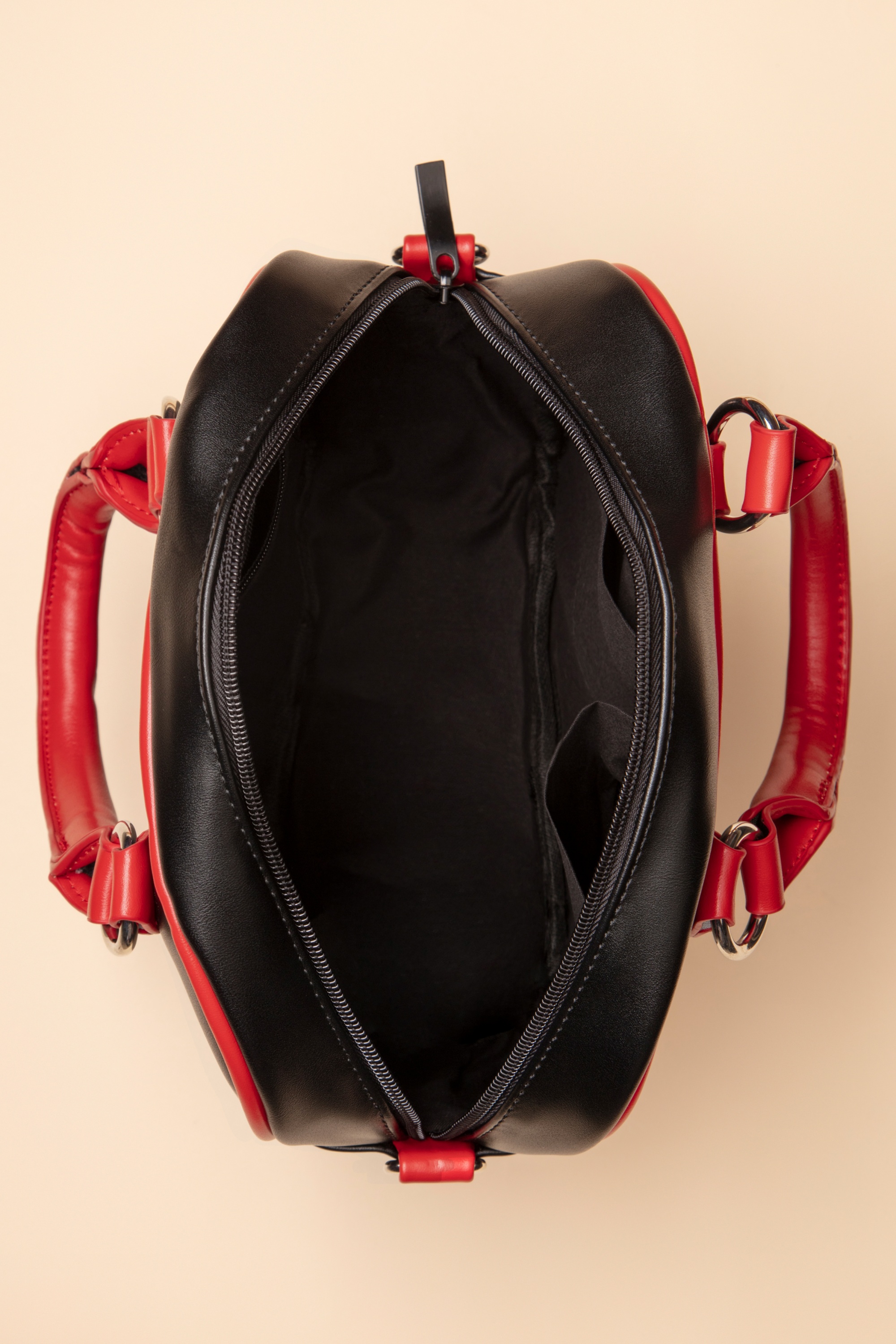 Banned Retro - Star Strike handtas in zwart 3