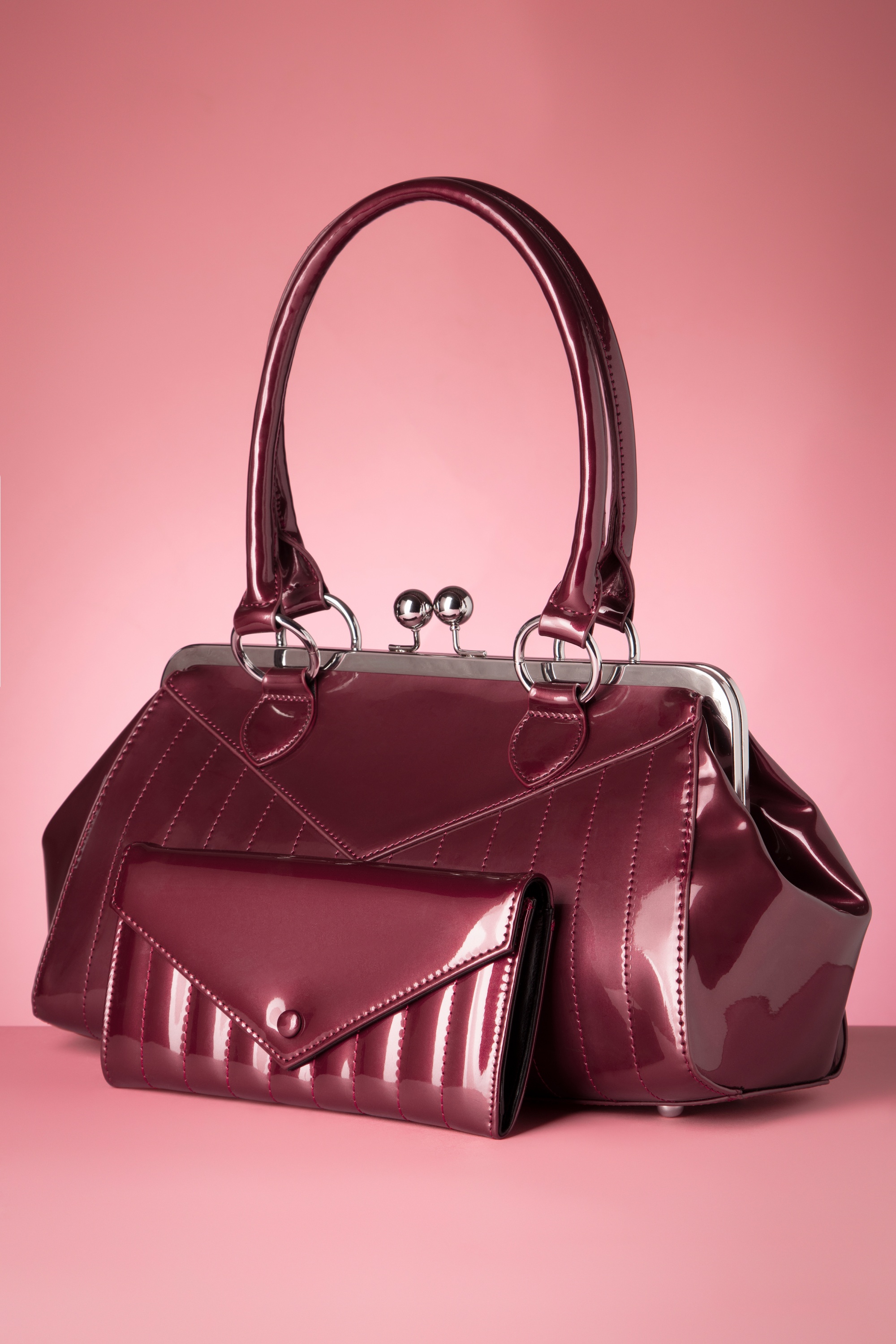 Banned Retro - Maggie May handtas in bordeauxrood 6