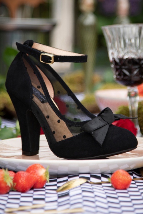 Lola Ramona ♥ Topvintage - June Divine Decadence pumps in zwart mesh 4