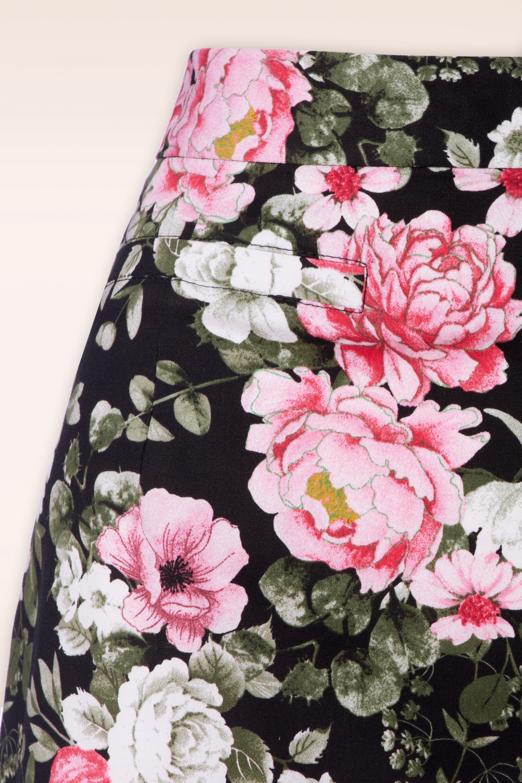 Banned Retro - Pink bloom pencil rok in roze 3