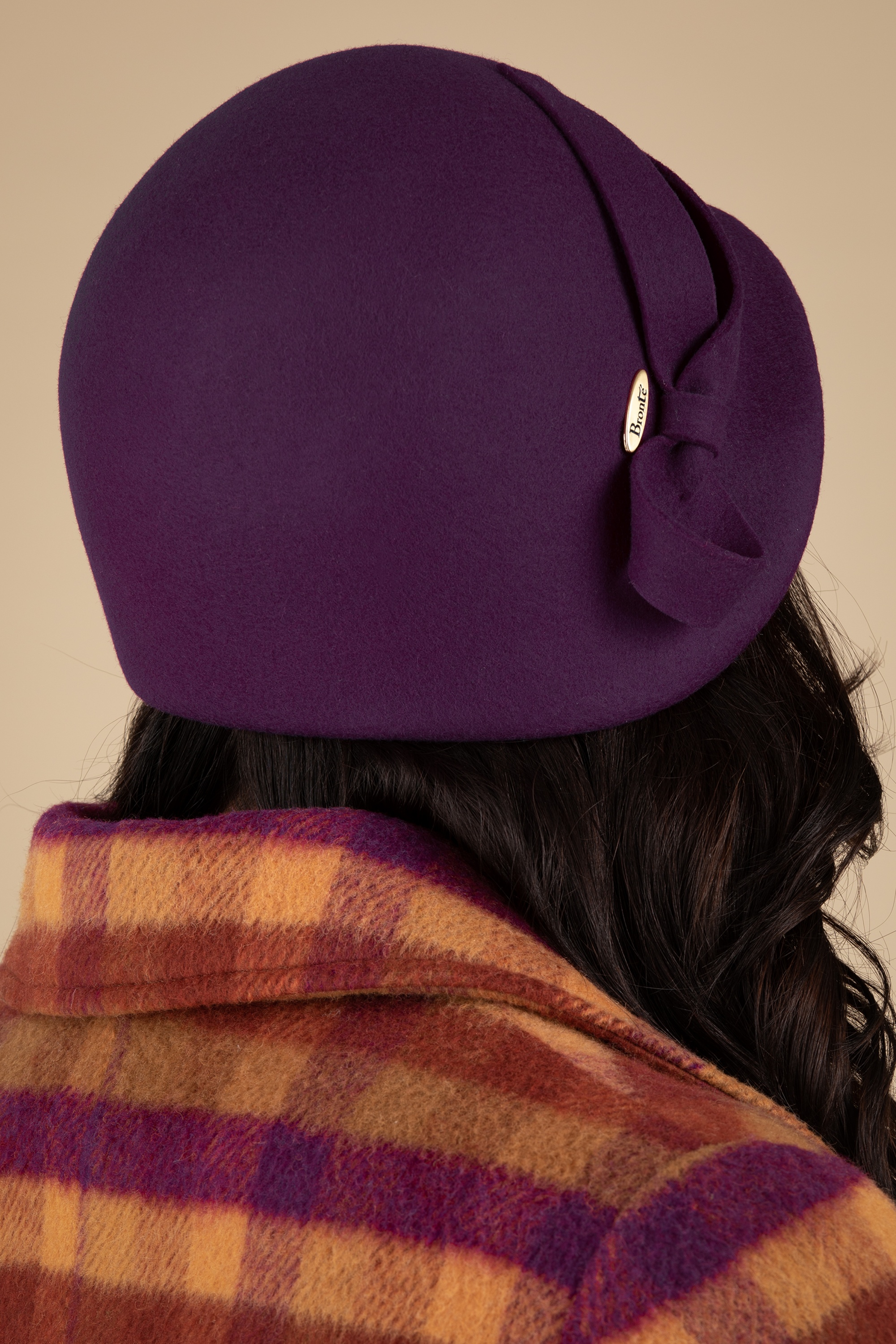 Bronté - Belle Cloche hoed in fuchsia 3