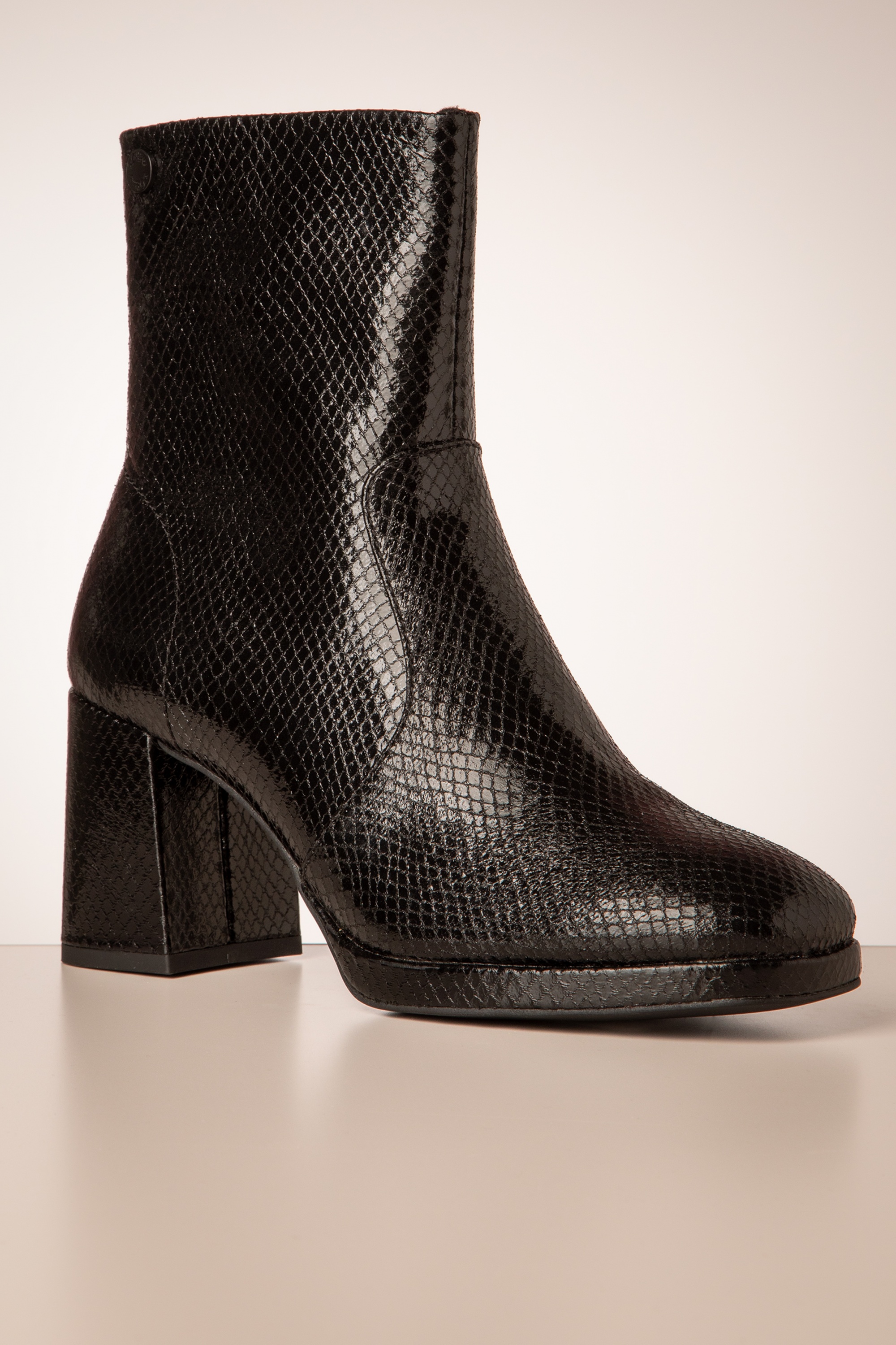 s.Oliver - Tory Block Hak Booties in Zwart Metallic 2